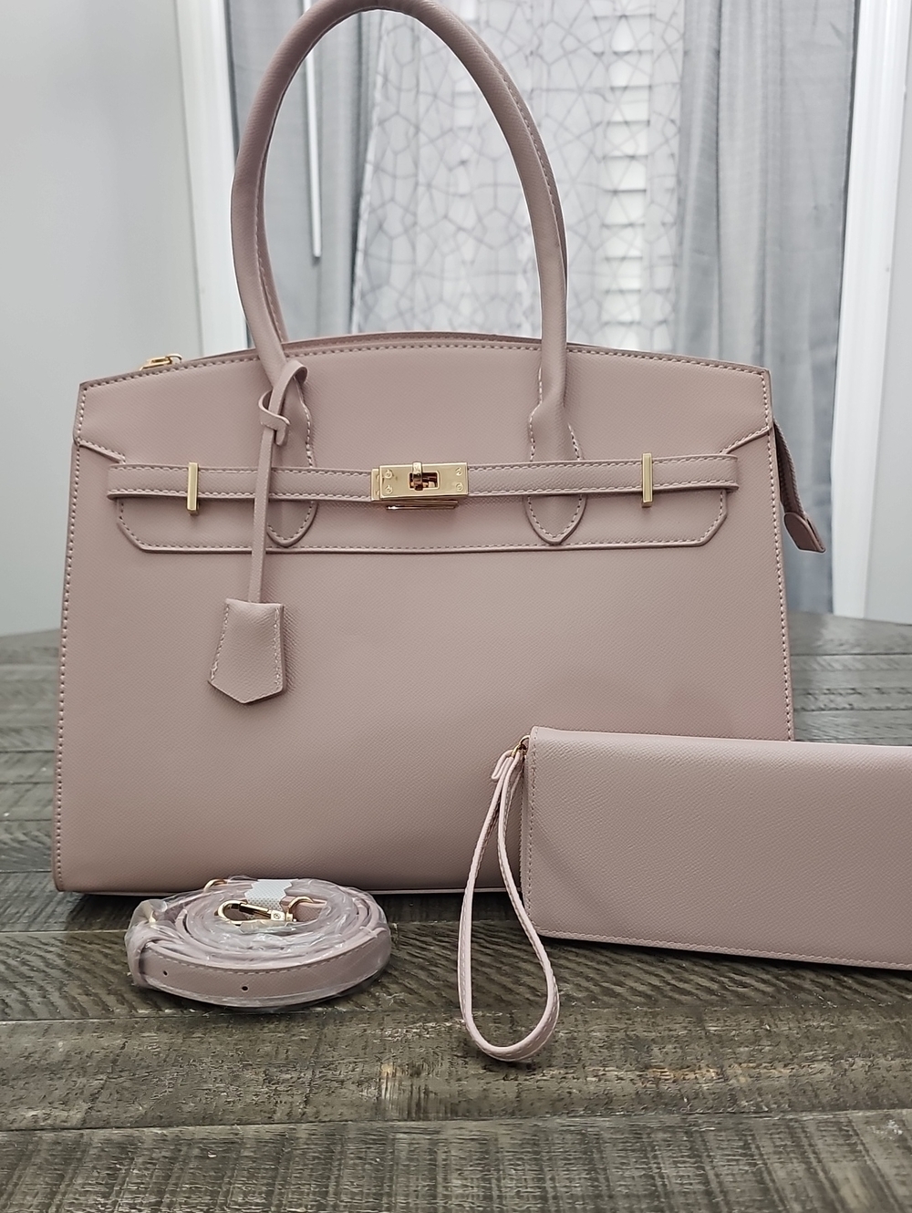 Elegant Blush Pink Structured Tote Bag with Wristlet